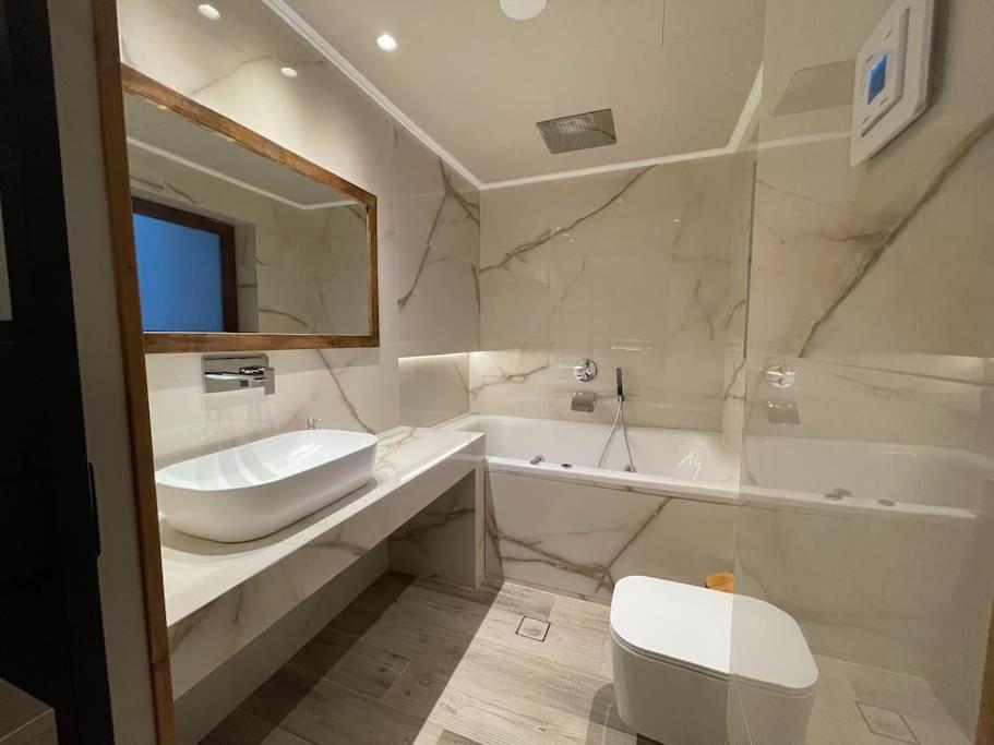 Acropolis Lux Apartment Athen Eksteriør billede
